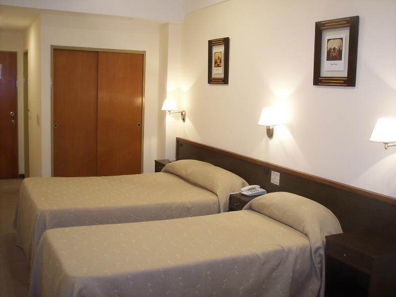 بوينس آيرس Hotel Carrara المظهر الخارجي الصورة
